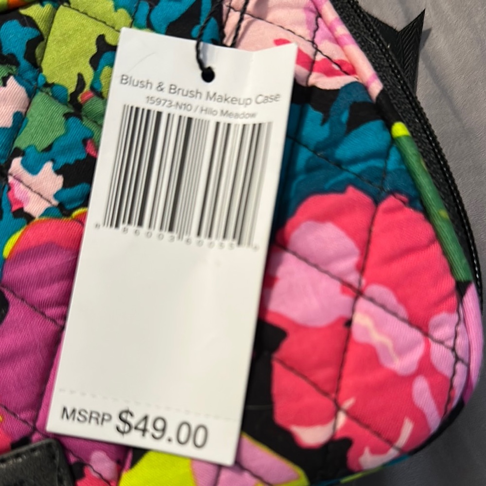 Vera Bradley - Picture 10 of 14